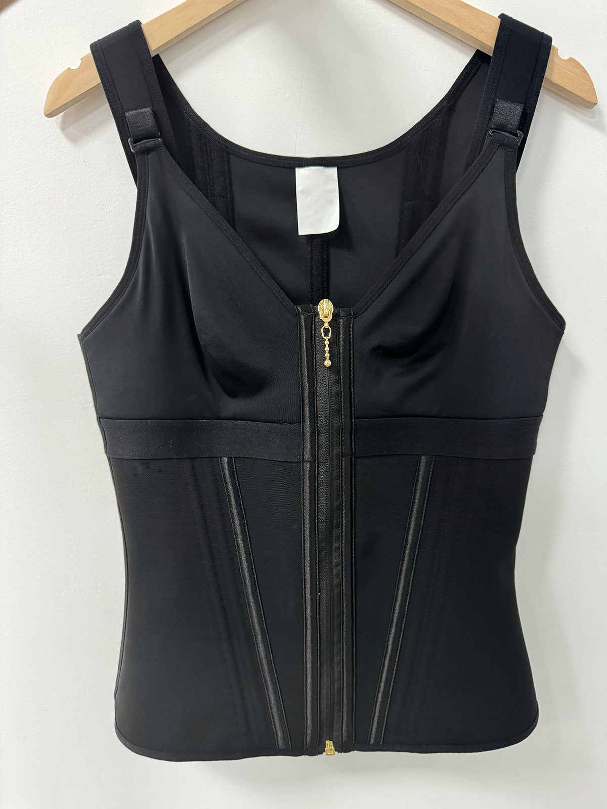 Chaleco de látex con corsé y sujetador